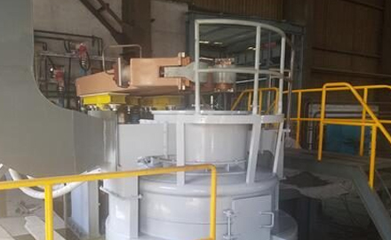 我公司为河北华俊铸钢制造的LF钢包精炼炉和热装塞杆装置顺利试